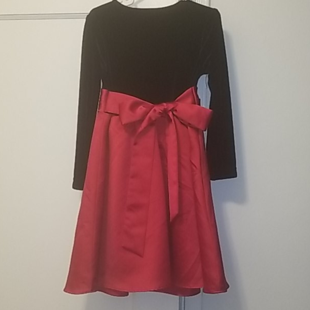 Dress - Picture 3 of 4